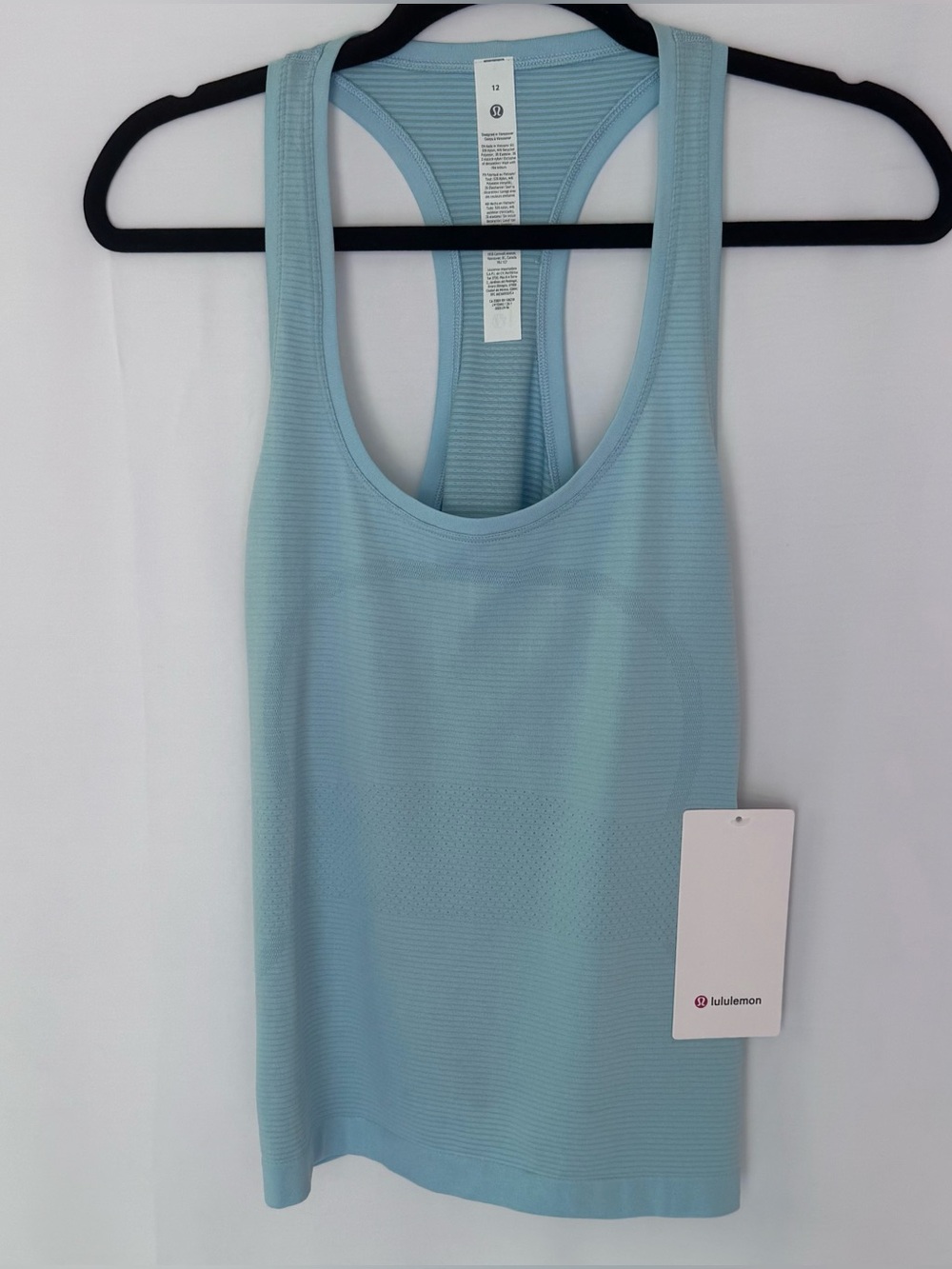 NWT Lululemon Swiftly Tech Scoopneck Tank 2.0| Race Length  Color Foam | Size 12